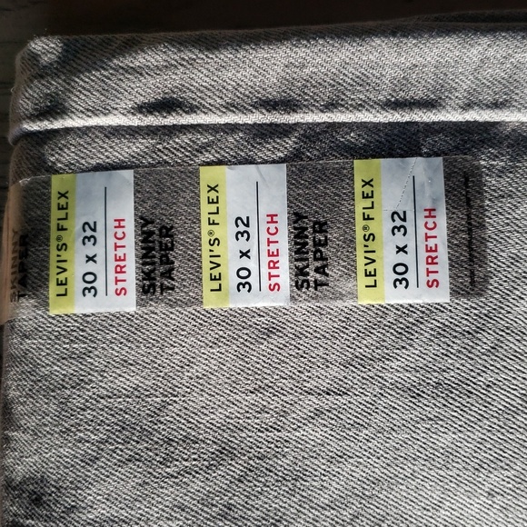 Mens Levi's 30 x 32 - Picture 4 of 9